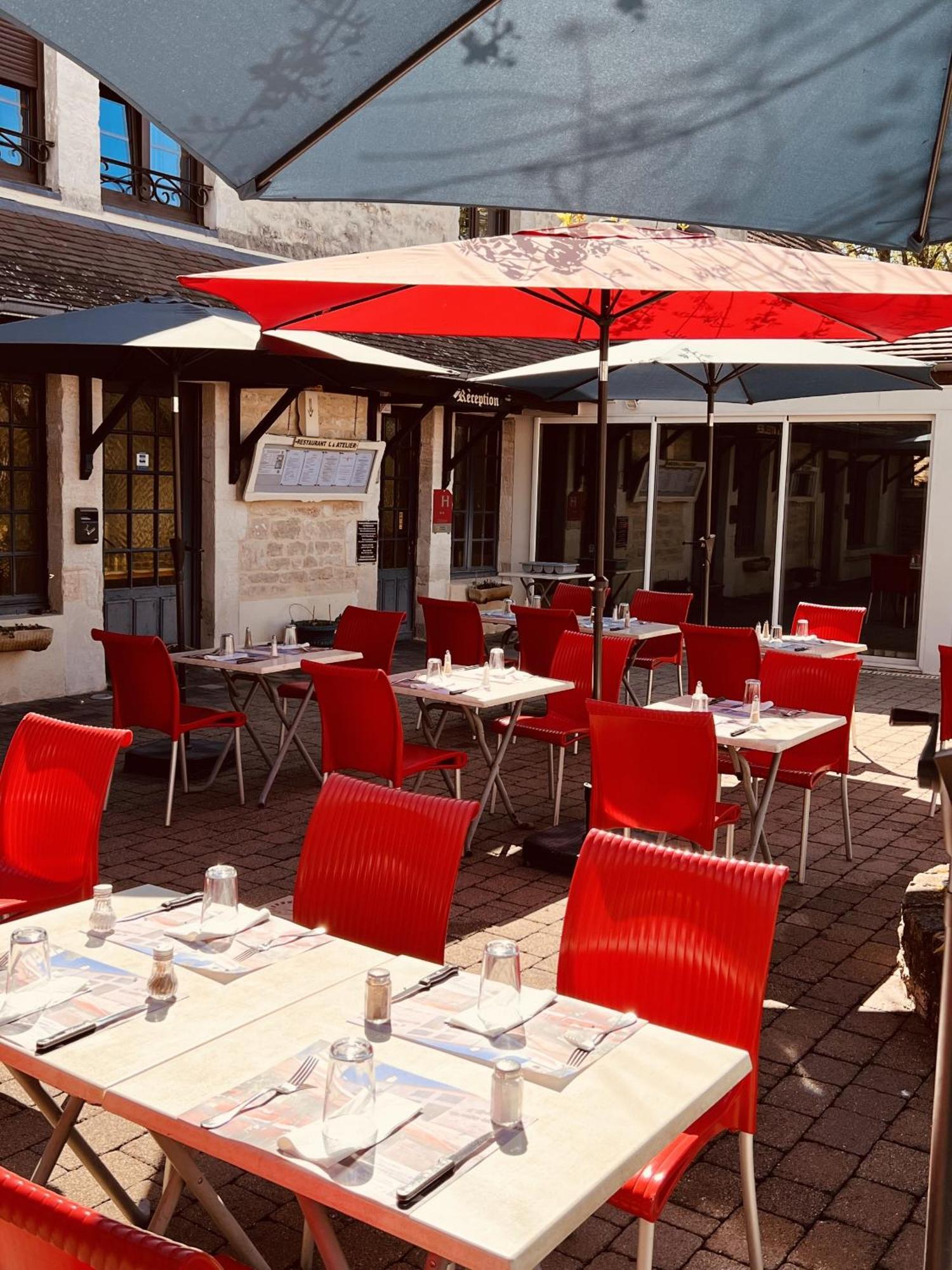 Au Rendez-vous Des Amis Hotel 2*